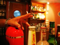 Αντικαπνιστικός: Το πρώτο πρόστιμο «έπεσ...