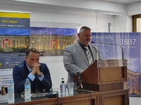 Ο χαιρετισμός του Γιώργου Καρβουνιάρη στ...