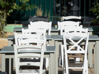 Κορωνοϊός: Αλλάζουν οι αποστάσεις στα τρ...