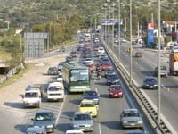 Καραμπόλα πέντε αυτοκινήτων στην Αθηνών – Κορίνθου