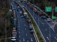Δεν κάνουν πίσω οι αγρότες - Νέος αποκλε...