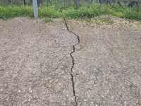 Πάτρα: Ρηγμάτωση στον δρόμο προς Βελβίτσ...