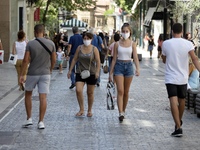 Κορωνοϊός: Κλείνουν τα μεσάνυχτα μπαρ κι...