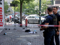 Πλατεία Βάθη: Άγνωστος πυροβόλησε δύο άνδρες- Αλλοδαποί 22 και 27 ετών οι τραυματίες- ΦΩΤΟ