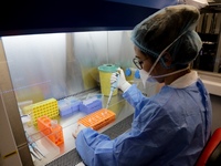 Τα σενάρια για τον κορωνοϊό- Πώς θα εξελ...