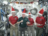 Αστροναύτες στέλνουν χριστουγεννιάτικες ...