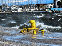 Λασποβροχές σήμερα στα δυτικά και θυελλώ...