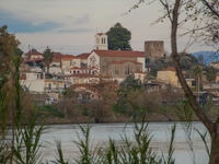 «Δημογραφία της περιοχής των Οινιαδών: Π...