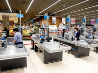  Ολοταχώς για διπλή μάσκα σε σούπερ μάρκ...