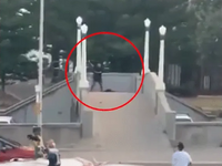 Ο άγνωστος ήρωας του Σίδνεϊ που αφόπλισε...