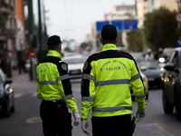 Αθηνών - Κορίνθου: Έπεσαν βράχοι τα ξημε...