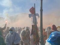 Τα Αλευρομουτζουρώματα γέμισαν το Γαλαξί...