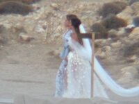 Οι πρώτες εικόνες από το γάμο της Εριέττ...