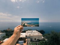 Κι όμως δεν είναι η Ελλάδα - Αυτή η χώρα...