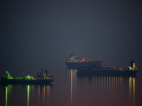 «Μάχη» για τα Στενά του Ορμούζ: Ο Τραμπ ...