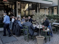 Κορωνοϊός: Αυξάνονται τα κρούσματα λόγω ...