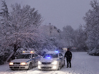 Εκχιονιστικό μέχρι και στο Κολωνάκι έφερ...