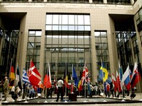 Η ΕΕ σχεδιάζει να δώσει στους Ουκρανούς ...