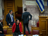 Μητσοτάκης: Έφυγε εσπευσμένα από τη Βουλ...