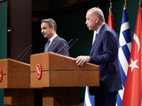 Χαμόγελα Μητσοτάκη – Ερντογάν και στο δε...