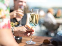 Συναγερμός από τους ειδικούς για τα take...