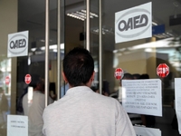 Από σήμερα οι πληρωμές των 400 ευρώ για ...