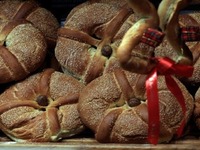 Ηλιούγεννα όπως Χριστούγεννα, χοιροσφάγι...