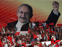 Τουρκία: Με αλεξίσφαιρο γιλέκο κλείνει η...