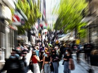 Νέα μέτρα: Κλειστοί χώροι μόνο για εμβολ...