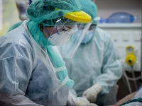 Κορωνοϊός: Νόσησαν 7.000 νέοι κάτω των 1...