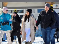 Χέρι-χέρι σε χιονοδρομικό κέντρο Χάρι κα...