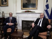 Δένδιας σε Χαφτάρ: Η Ελλάδα είναι έτοιμη...