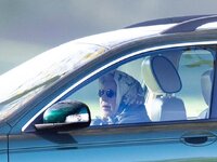 Κλείνει τα στόματα η βασίλισσα Ελισάβετ ...