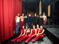 Με επιτυχία η πρεμιέρα του έργου "Ε...