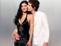 Οscars 2026: Πως ντύθηκαν τα it girls στ...