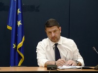 Νίκος Χαρδαλιάς: Οι πολίτες πρέπει να πα...