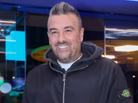 O Γιάννης Αϊβάζης μετακόμισε προσωρινά σ...