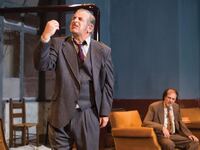 Ο Φιλιππίδης κάνει το "Δάφνες και Π...