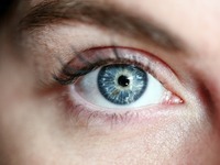 Οι βιταμίνες που βελτιώνουν την υγεία των ματιών