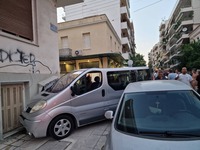 Πάτρα: Αμάξι καρφώθηκε σε ΚΑΦΑΟ - Τραυμα...