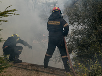 Φωτιά Αττική: Εκκενώνονται οι οικισμοί Π...