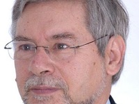 Στον καθηγητή του Πανεπιστημίου Πατρών Μ...