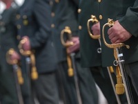 Ένοπλες Δυνάμεις: Αύξηση έως 100 ευρώ στ...