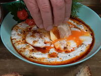 Το αγαπημένο πρωινό του ...Αυτοκράτορα! (βίντεο)