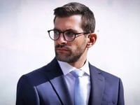 Ο 35χρονος δήμαρχος Αγίου Ευστρατίου απο...