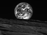 Εντυπωσιακές φωτογραφίες της Γης όπως φα...