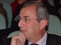 Ο συνδυασμός του Σπύρου Κωνσταντάρα για ...