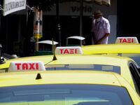 Ερχονται 6θέσια και 9θέσια ταξί