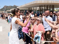 Λετίσια της Ισπανίας: Γοήτευσε με «κοφτή...