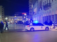 Κορωνοϊός: Το αφήνει στα... 300 ευρώ τελ...